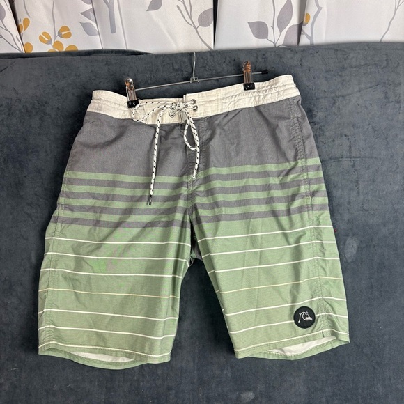Quiksilver Very Y2K Green and Gray Board Shorts Tag is gone but measures 32” - Picture 1 of 9